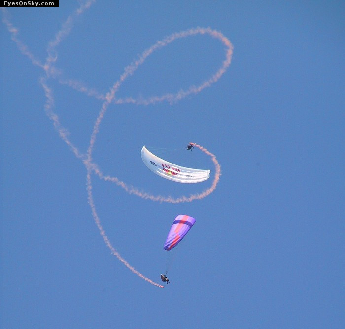 Fly-Parapente/Vertigo/2001/20010826/124-2460_imgg.jpg
